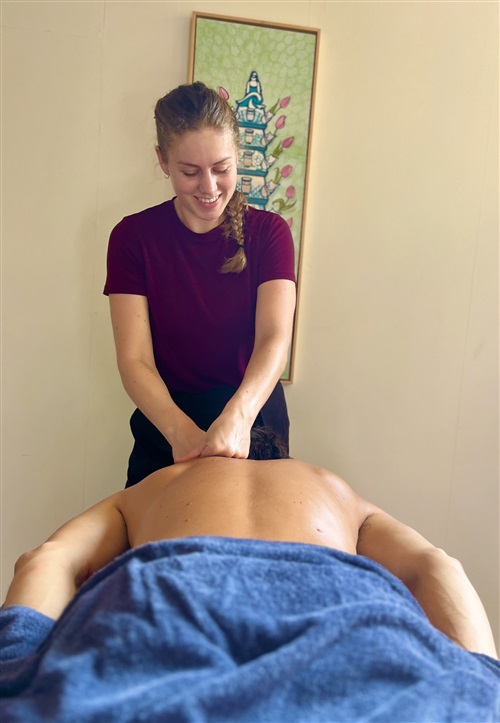 Foto 1 Cassandra Massages Foto 1 Cassandra Massages